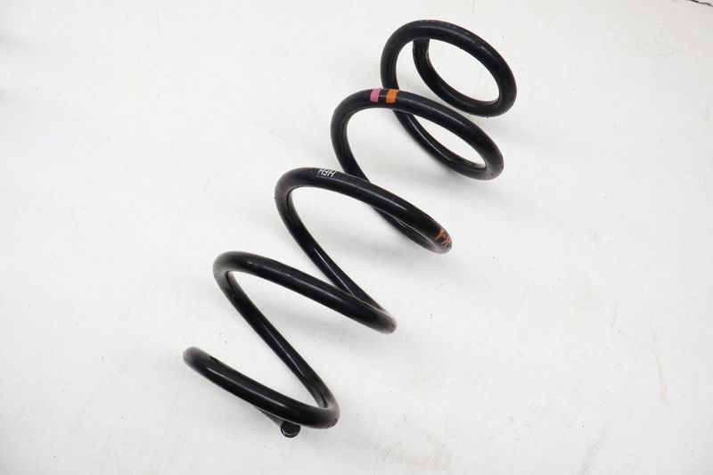 Coil Spring 8K0411105DG — Used (SKU 725081)