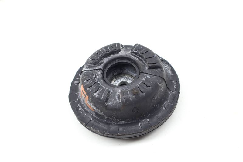 Upper Rubber Strut Mount 8K0412377C — Used (SKU 724773)