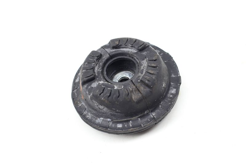 Upper Rubber Strut Mount 8K0412377C — Used (SKU 724774)