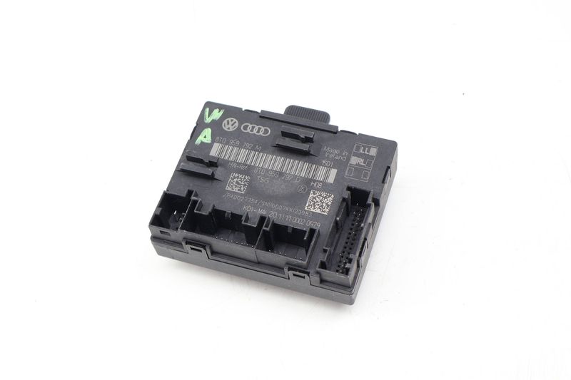 Door / Window Control Module 8T0959792M — Used (SKU 724752)