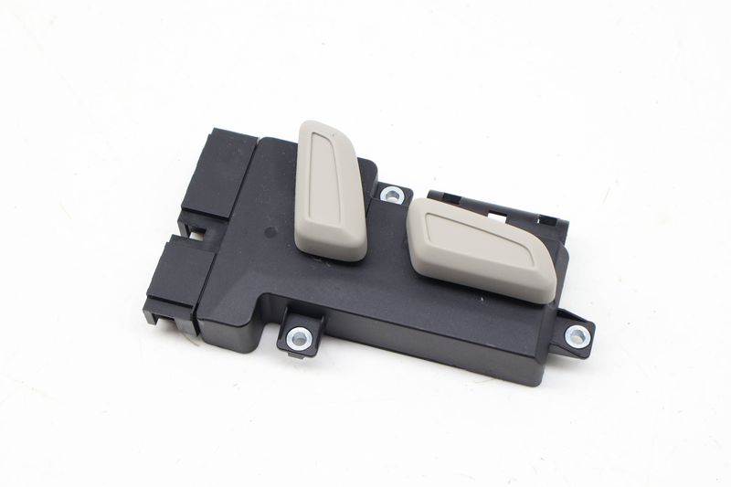 Seat Adjustment Switch 8K0959748C — Used (SKU 724812)