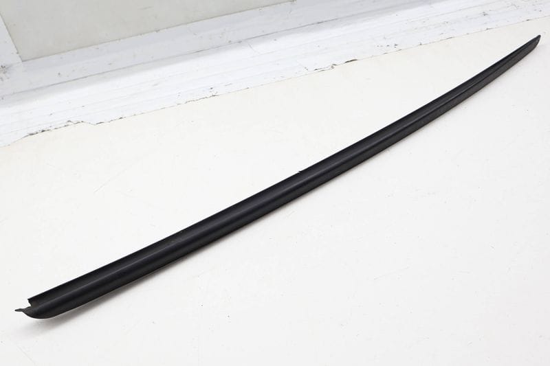 Windshield Side Trim / Water Deflector 8K0854327 — Used (SKU 725009)