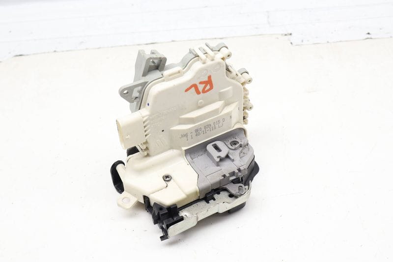 Door Latch / Lock Actuator 8K0839015D — Used (SKU 724762)