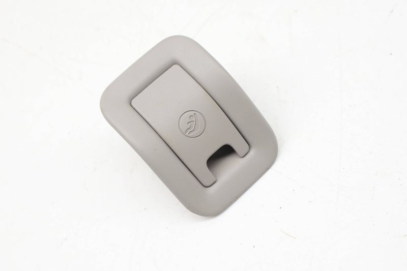 Child Resistant / Safety Hook Cover / Cap 8T0887233A — Used (SKU 724811)