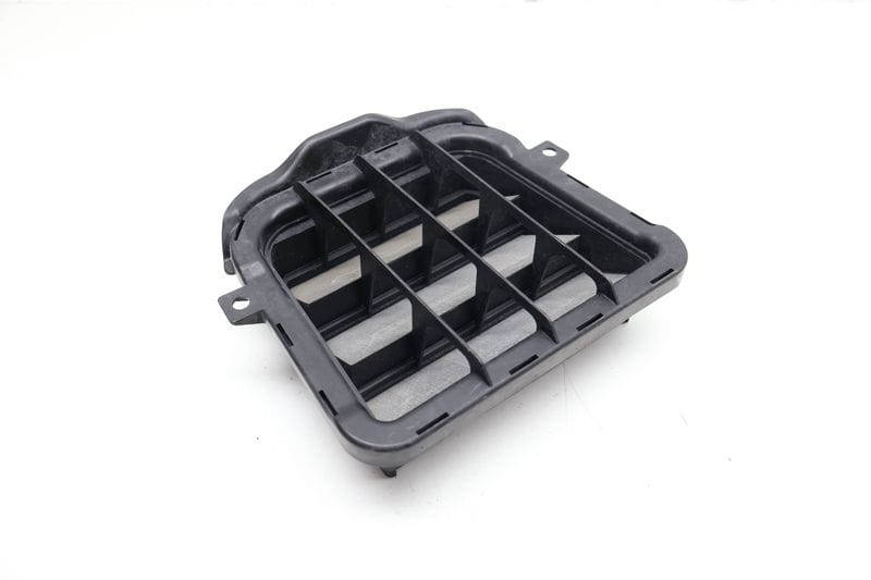 Quarter Panel Vent Insert 8K0819181B — Used (SKU 725034)