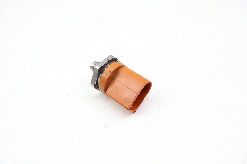 Fuel Pressure Sensor 06J906051D — Used (SKU 689278)