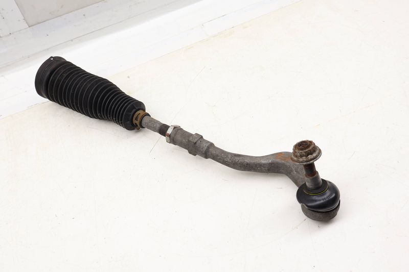 Steering Tie Rod w/ Boot 8K0422817B — Used (SKU 689463)