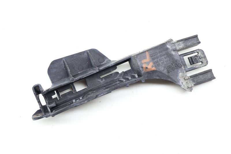 Bumper Guide / Bracket 8T0807889 — Used (SKU 689418)