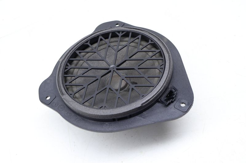 Speaker / Woofer 8T0035411 — Used (SKU 689194)