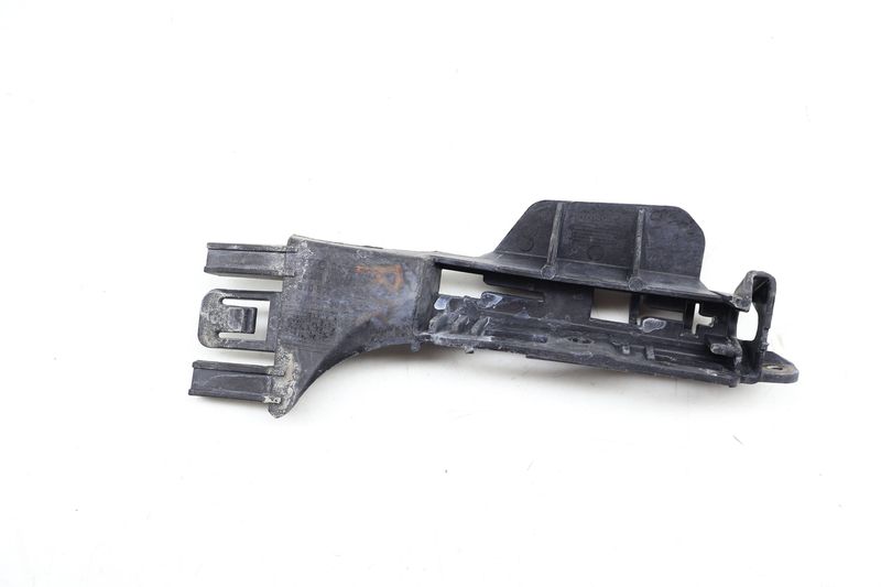 Bumper Guide / Bracket 8T0807890 — Used (SKU 689419)