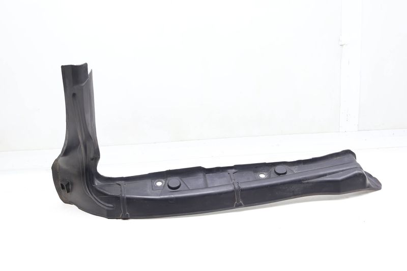 Inner Fender End Plate / Cover 8T0821112A — Used (SKU 689204)
