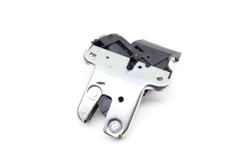Trunk Latch / Lock 4F5827505D — Used (SKU 689331)