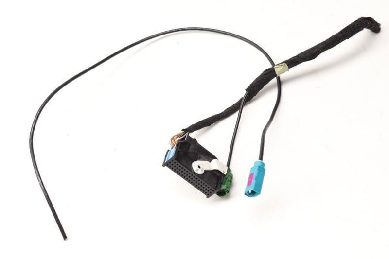 Rear View / Reverse Camera Module Wiring Harness / Connector — Used (SKU 458504)