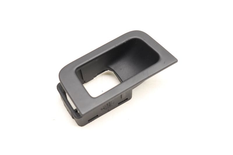 Door Panel Trunk Switch Trim / Bezel 4G8959829 — Used (SKU 511834)