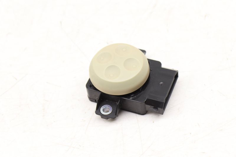 Lumbar Seat Switch 8E0959777B — Used (SKU 548795)