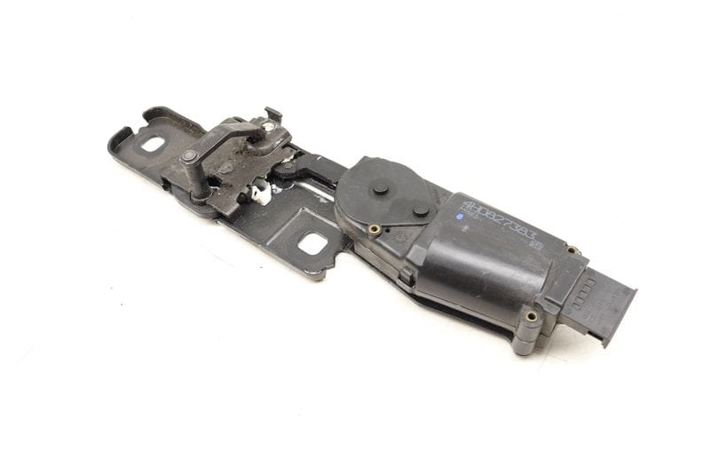 Trunk Latch Striker Plate / Motor 4H0827383 — Used (SKU 512018)