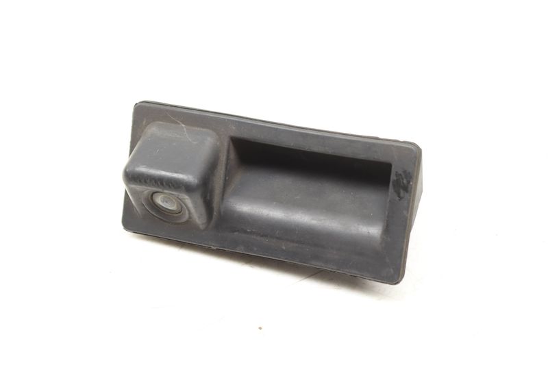 Trunk Release Handle w/ Backup Camera 5N0827566AA — Used (SKU 548981)