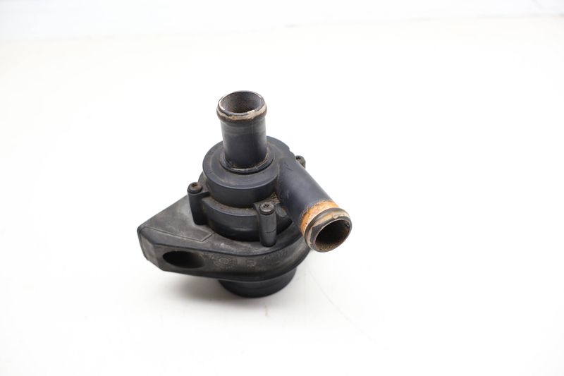 Auxiliary Coolant / Water Pump 06H965561 — Used (SKU 722950)