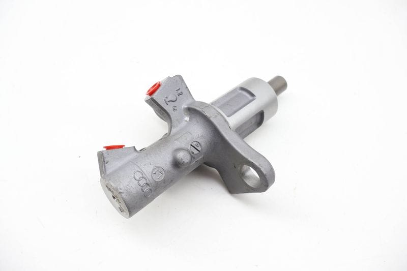 Brake Master Cylinder 8K0611021A — Used (SKU 722937)