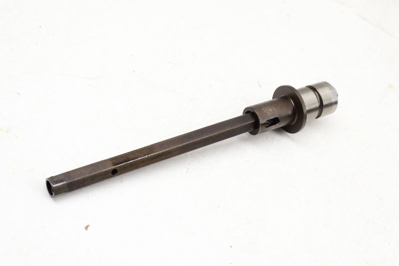 Engine Oil Pump Drive Shaft 06E109339Q — Used (SKU 637687)