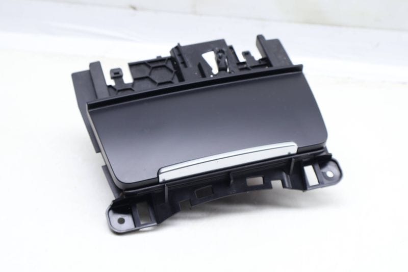 Ashtray / Cigarette Lighter 8K0857951 — Used (SKU 637529)