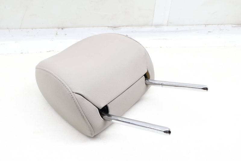 Headrest / Head Rest 8K0881921B — Used (SKU 658733)
