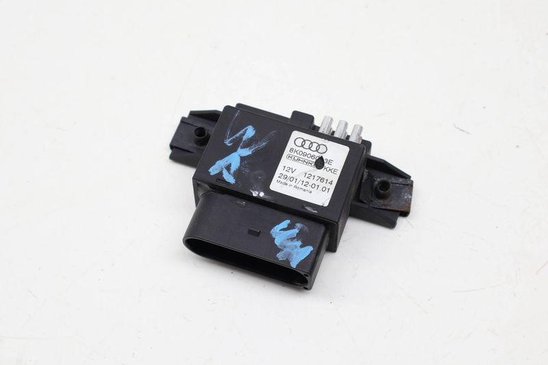 Fuel Pump Delivery Control Module / Unit 8K0906093E — Used (SKU 722588)