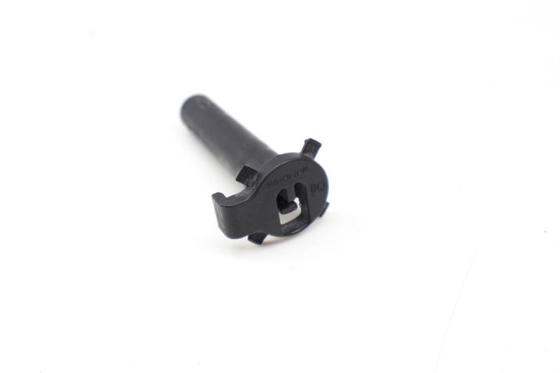 Radiator Mount Bolt / Pin WHT001506A — Used (SKU 722809)
