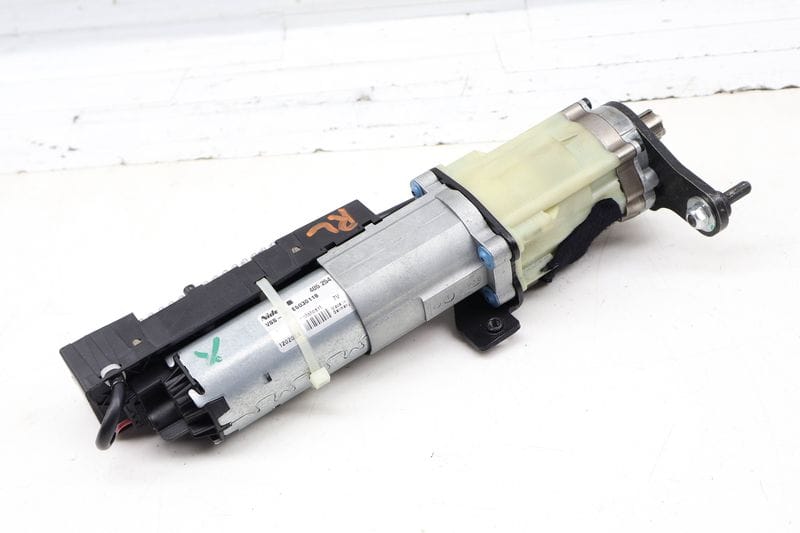 Trunk / Hatch Drive Unit Motor 8R0827851B — Used (SKU 722684)