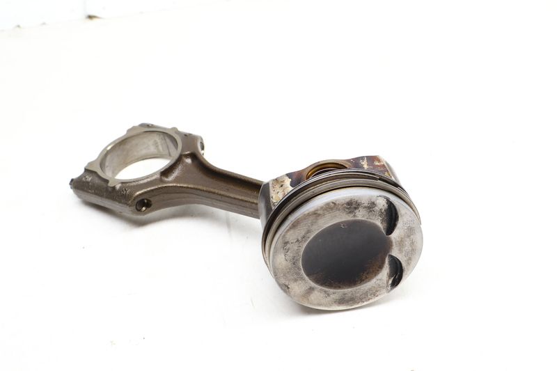 Piston w/ Connecting Rod 06H107065DM — Used (SKU 658587)