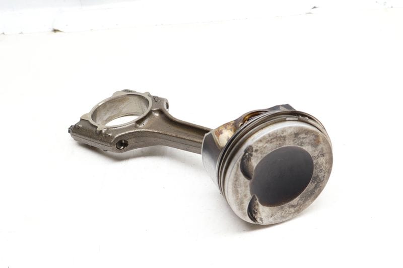 Piston w/ Connecting Rod 06H107065DM — Used (SKU 658588)