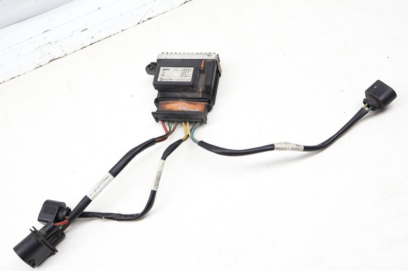 Radiator Cooling Fan Control Module 8K0959501G — Used (SKU 722621)