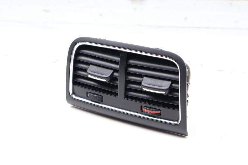 Center Air Vent 8K0819203E — Used (SKU 722640)