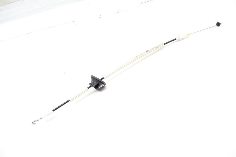 Interior Door Handle Release / Bowden Cable 8R0839085B — Used (SKU 722697)