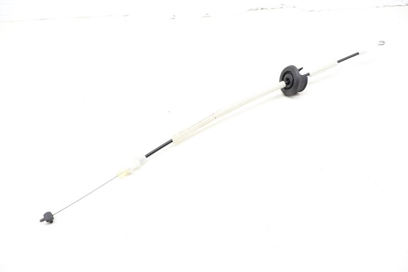 Interior Door Handle Release / Bowden Cable 8R0839085B — Used (SKU 722698)