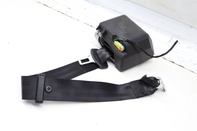 Outer Seat Belt Retractor 8R0857805 — Used (SKU 722653)