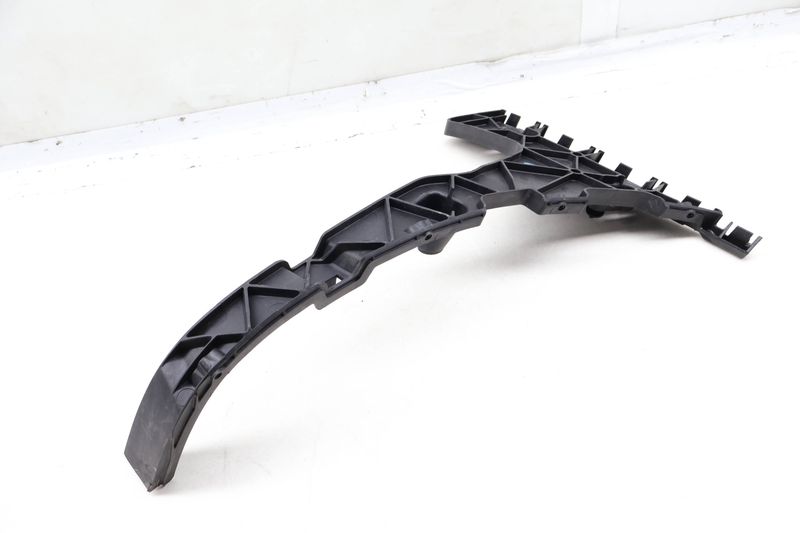 Bumper Guide / Bracket 8R0807454B — Used (SKU 658616)