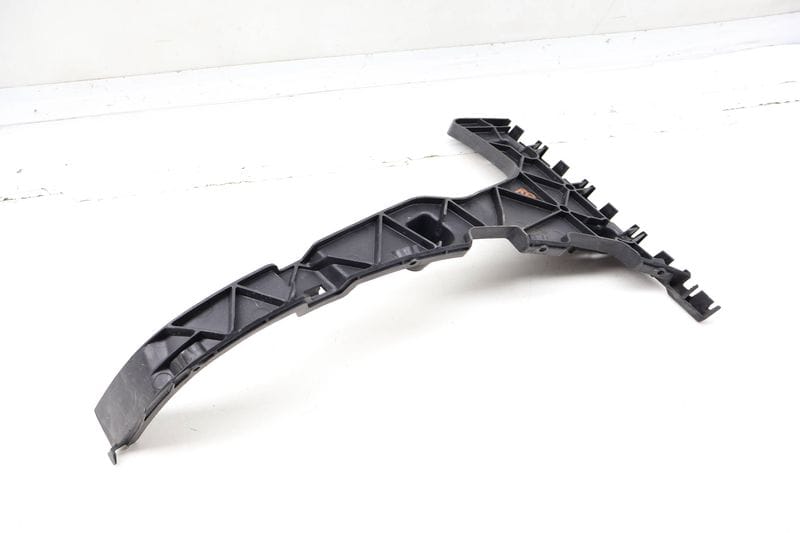 Bumper Guide / Bracket 8R0807454B — Used (SKU 722842)