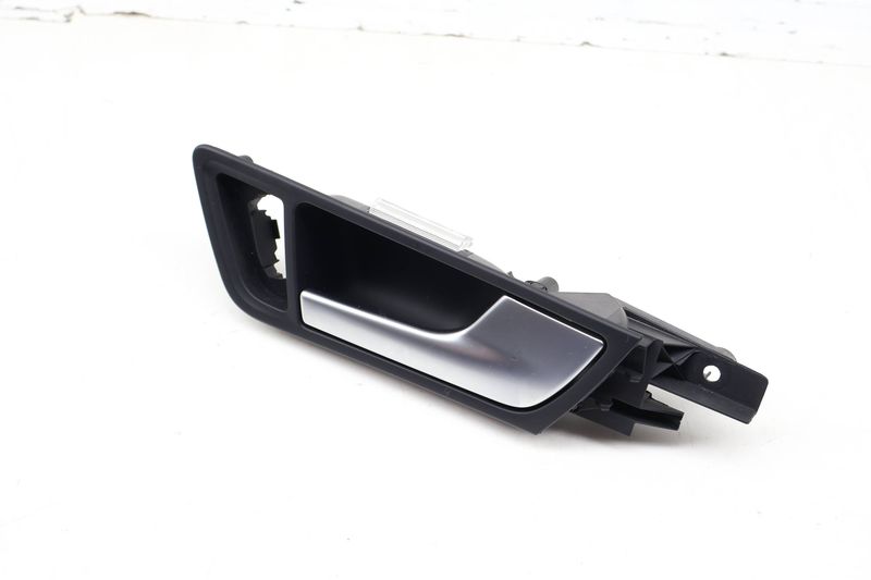 Interior Door Handle 8R0839020A — Used (SKU 722645)