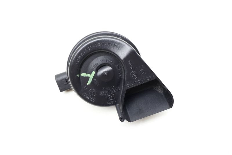 Horn (LOW Tone / FREQUENCY) 8T0951221 — Used (SKU 637392)