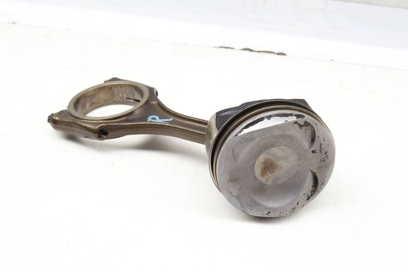Piston w/ Connecting Rod 06E107066BS — Used (SKU 637690)