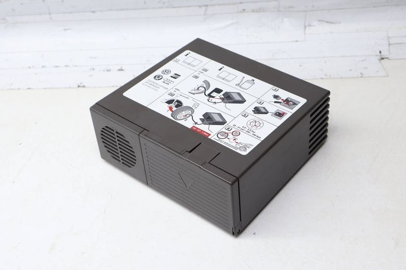 Spare Tire Air Compressor / Pump 8P0012615A — Used (SKU 722657)