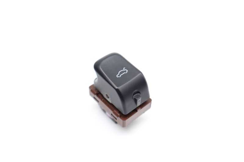 Trunk Release Switch / Button 8K0959831A — Used (SKU 722760)