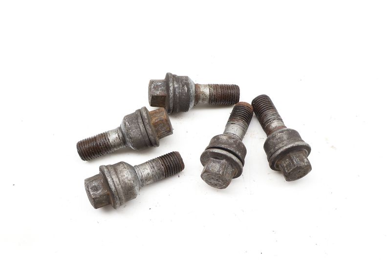 Wheel Bolt / Lug Nut Set (5) 8R0601295 — Used (SKU 722972)