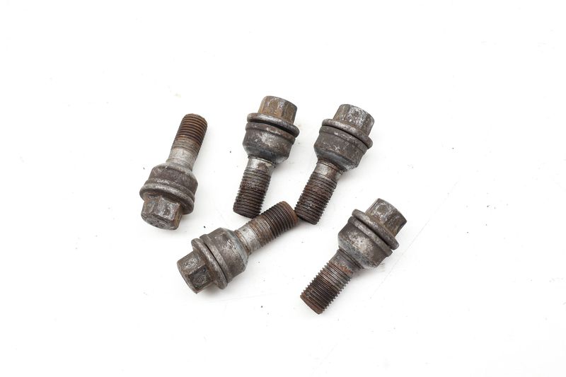 Wheel Bolt / Lug Nut Set (5) 8R0601295 — Used (SKU 722973)