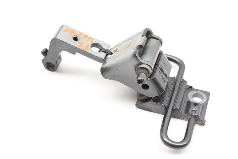 Lower Door Hinge 4E0831411C — Used (SKU 570713)