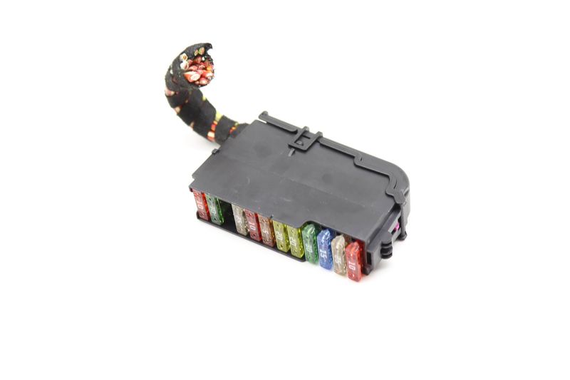 Fuse Panel / Holder 4F1941824 — Used (SKU 570419)