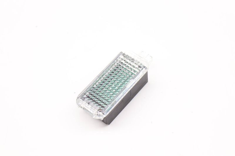 Interior LED Light 8J0947409 — Used (SKU 570386)
