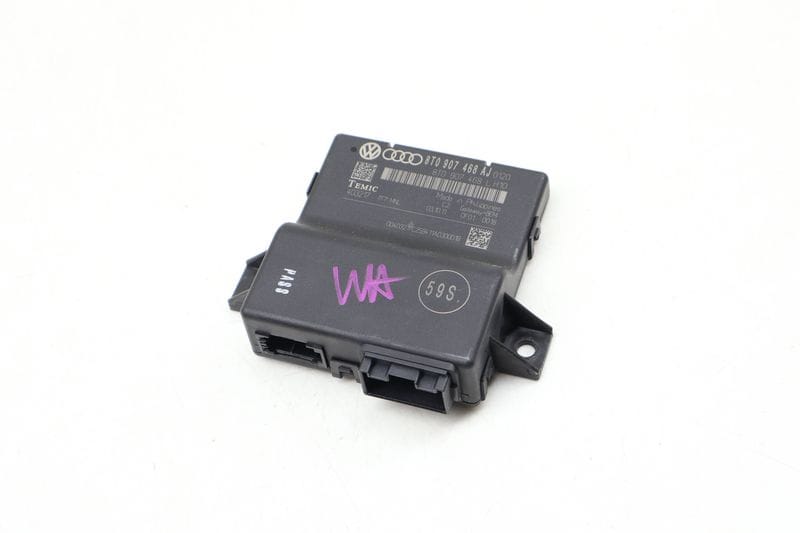 Gateway / Data Bus Control Module 8T0907468AJ — Used (SKU 643197)