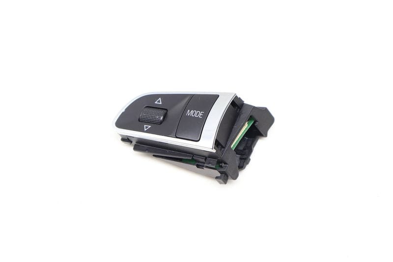 Steering Wheel Control Button / Switch 4E0951527AH — Used (SKU 643160)